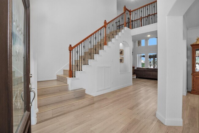 Photo - 3006 E Lake Falls Cir