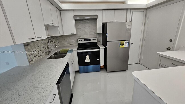 Photo - 871 NE 195th St Unit 204