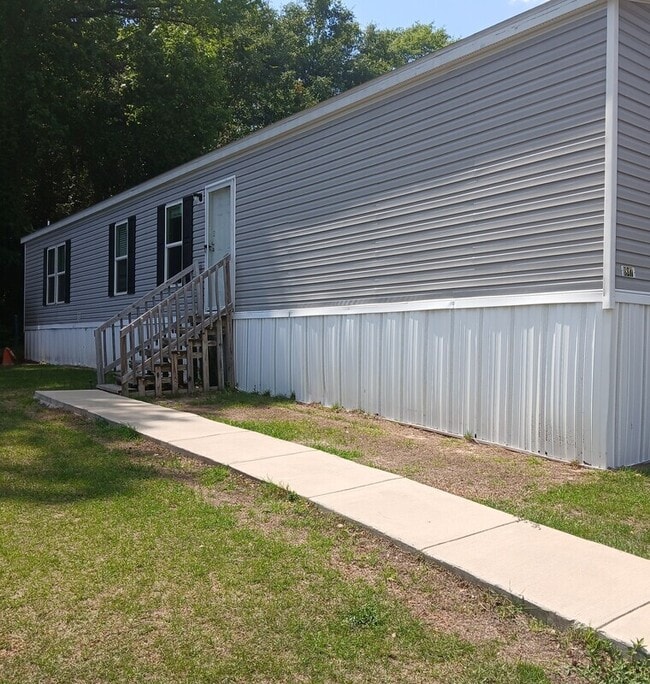 Building Photo - 1847 Blake St