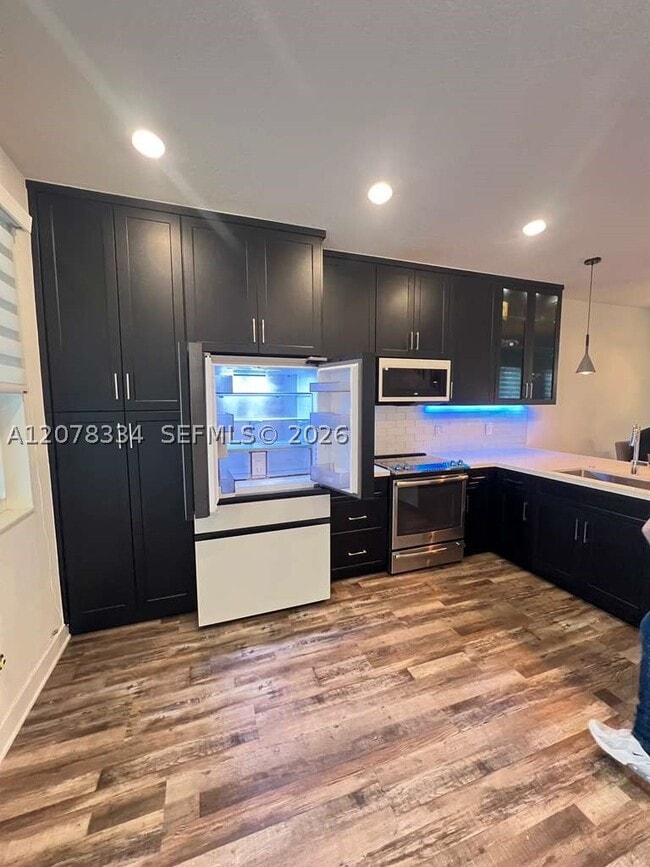 101 NW 64th Way