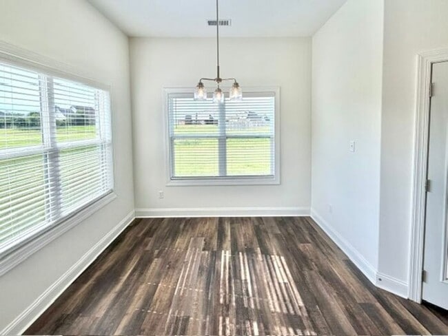 Photo - Now Leasing a spacious 5-bedroom 3 bath home in Olive Branch @ Southbranch.