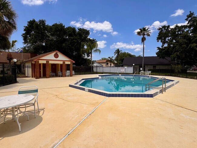 Photo - Whisper Lakes 3 Bedroom 2 Bath Home with Granite Counter Tops, Stainless Appliances and a Fenced ...