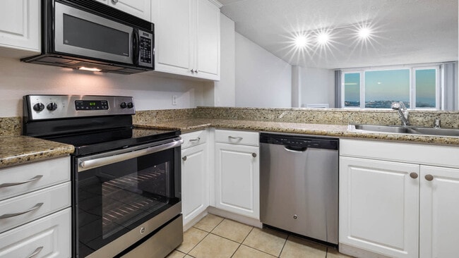 Marina 41 Apartments For Rent in Marina Del Rey, CA