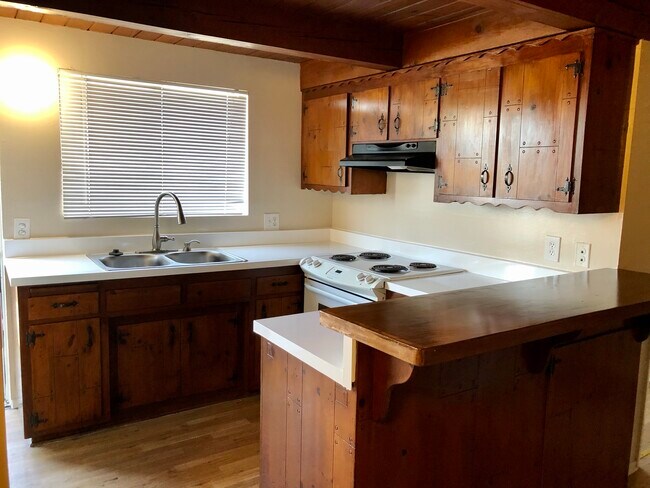 Photo - 22727 Madison St Unit 5