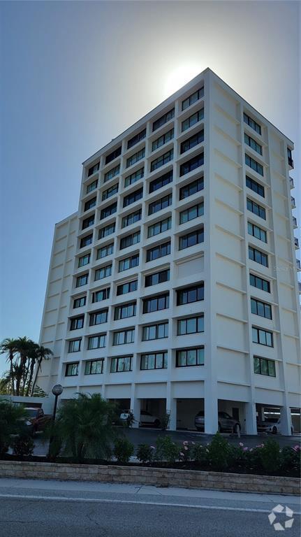 Building Photo - 4822 Ocean Blvd Unit 8B Rental