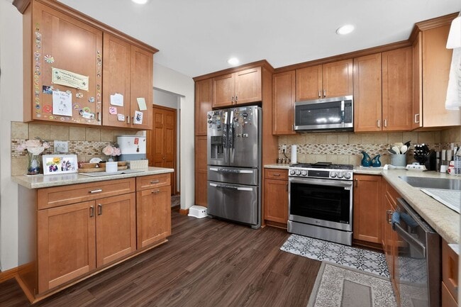 Photo - 595 Mercury Cir