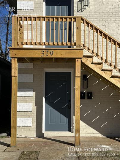 Building Photo - 329 Wilson St Unit 1