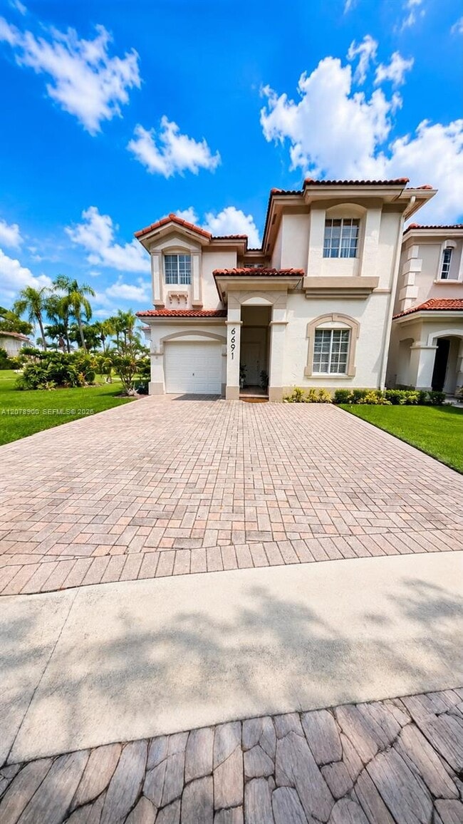 Building Photo - 6691 NW 107 Ct