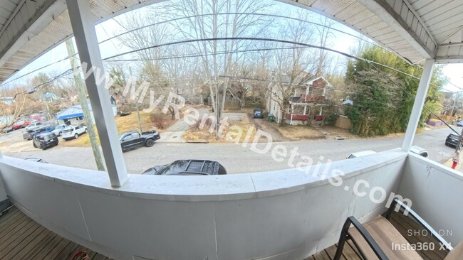 Photo - 51 Mt Clare Ave Unit A