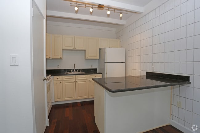 1 Bedroom Kitchen - The Oasis Club