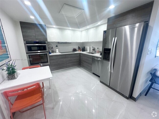 Building Photo - 250 174th St Unit 1708 Rental