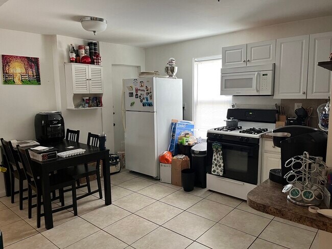 Photo - 600 Main St Unit 2