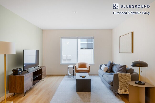 Building Photo - 938 110th Ave NE Rental