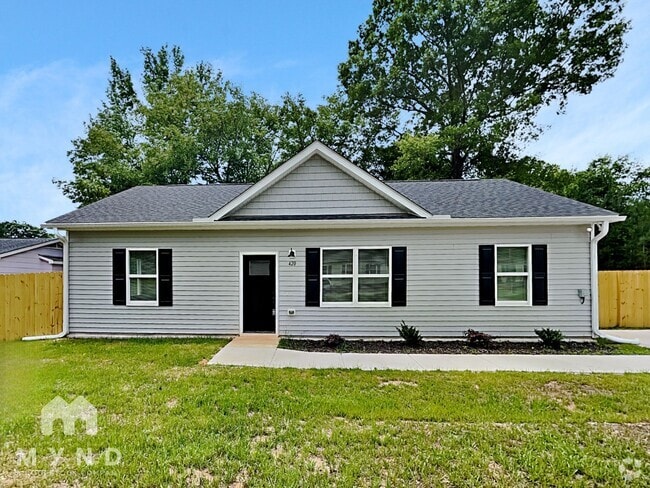 Building Photo - 420 E Cedar Ave Rental