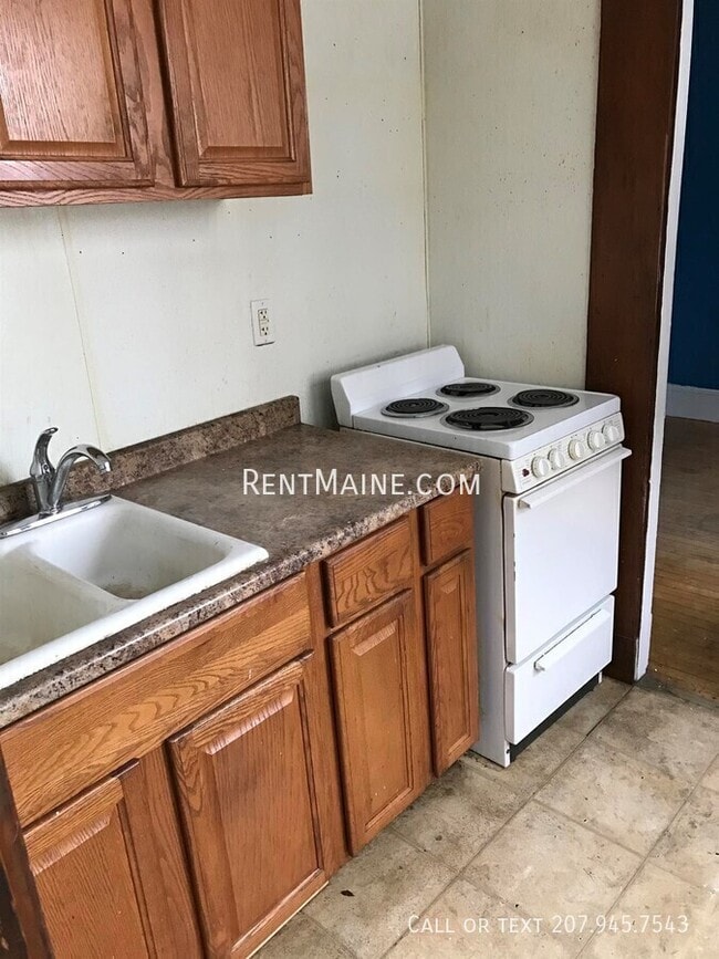 Building Photo - 9 Catell St Unit 2