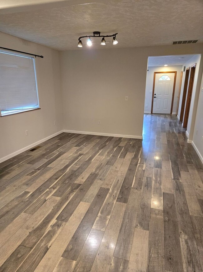 Photo - Large lot with tons of storage !  3 br , 2...
