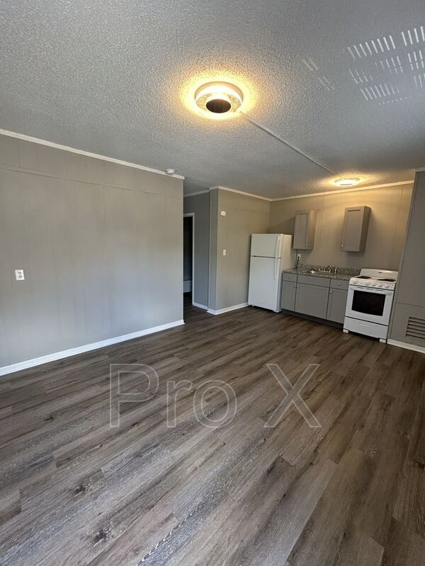 Photo - 1411 S Broadway St