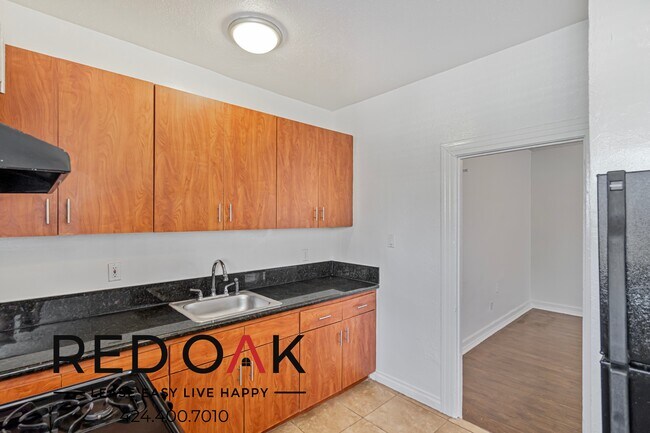 Photo - 728-724 S Berendo St Unidad 309