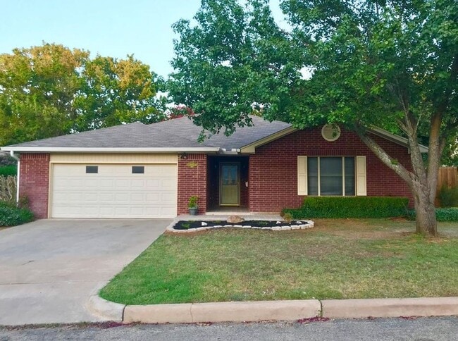 FOR LEASE!! - FOR LEASE!!