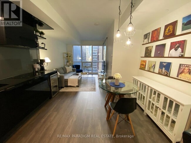 Photo - 70 Temperance St Unit 715