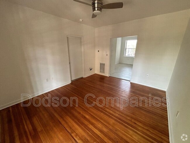 Building Photo - 21 N Stafford Ave Unit 3 Rental