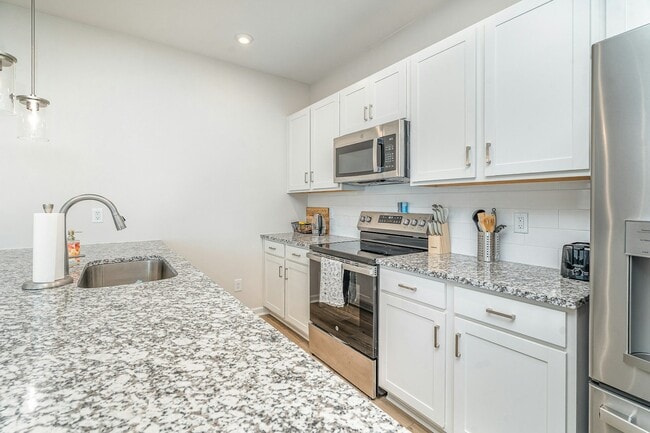 Photo - 2219 Endeavor Run