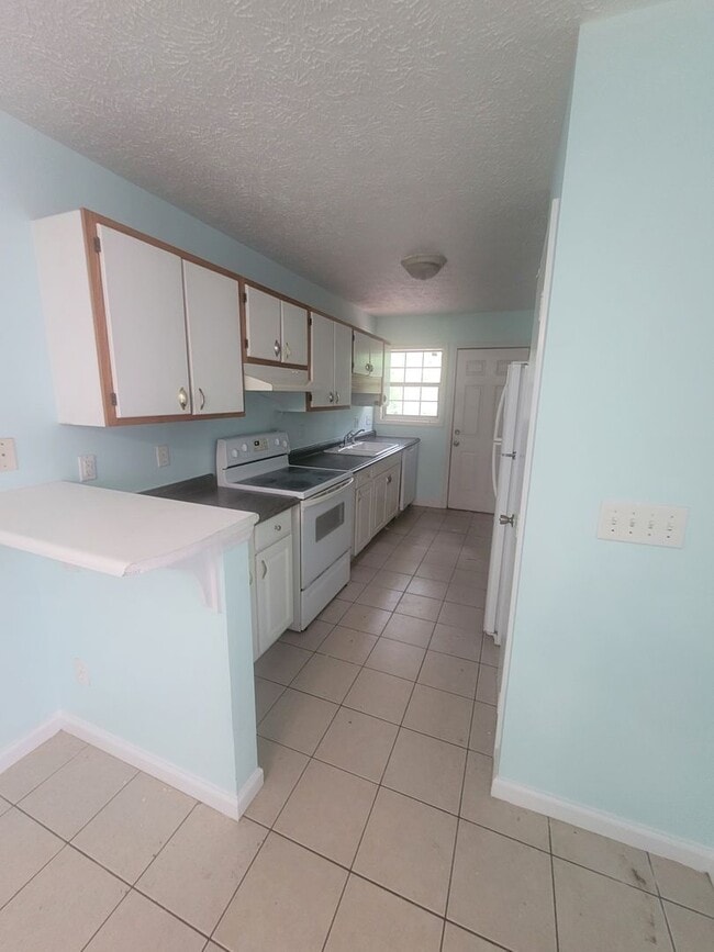 Photo - 3 bedroom 2 bath home located in mid -Wilmington area