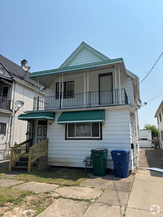 Building Photo - 19 Winchester Ave Rental