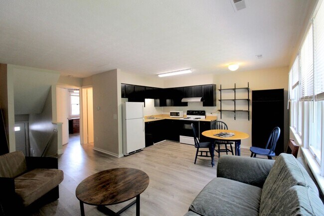 Photo - 1216 Mountain View Dr