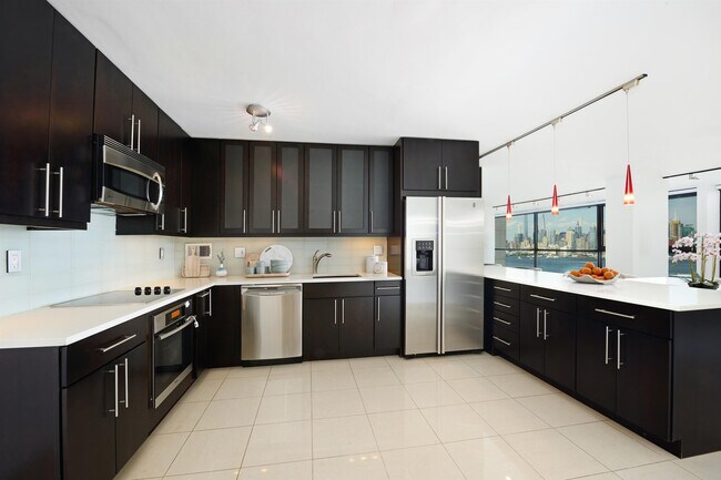 Photo - 380 Mountain Rd Unit 1207