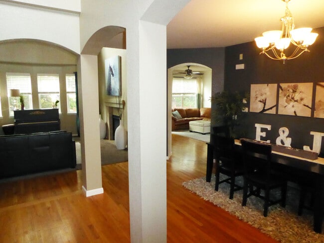 Photo - 3815 Little Dipper Dr