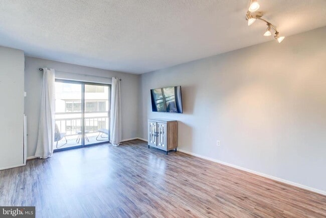 Photo - 2111 Wisconsin Ave NW Unit 608