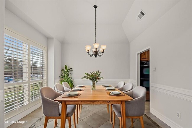 Photo - 365 Green Park Dr