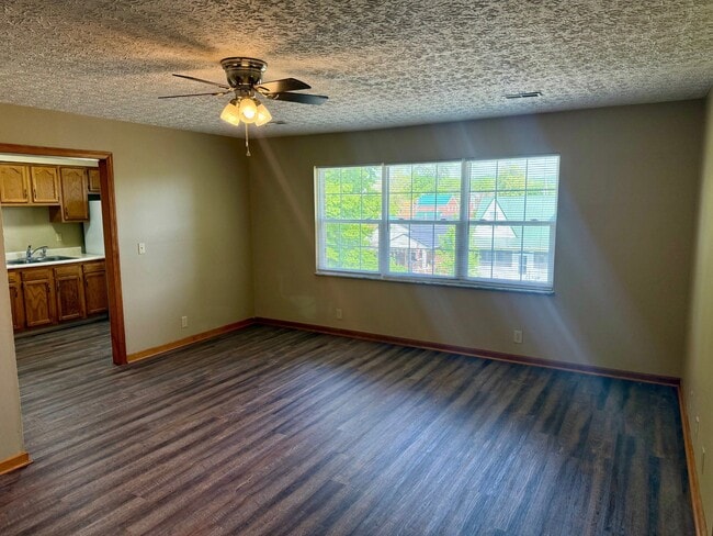 Photo - 515 Monroe Ave Unit 6