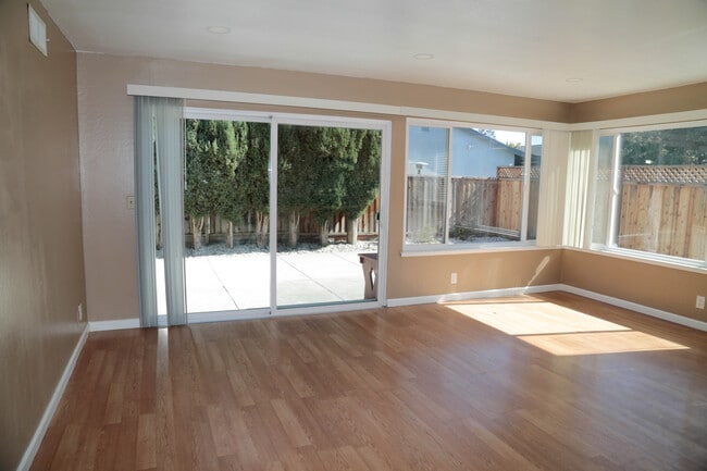 Photo - 4160 Arpeggio Ave