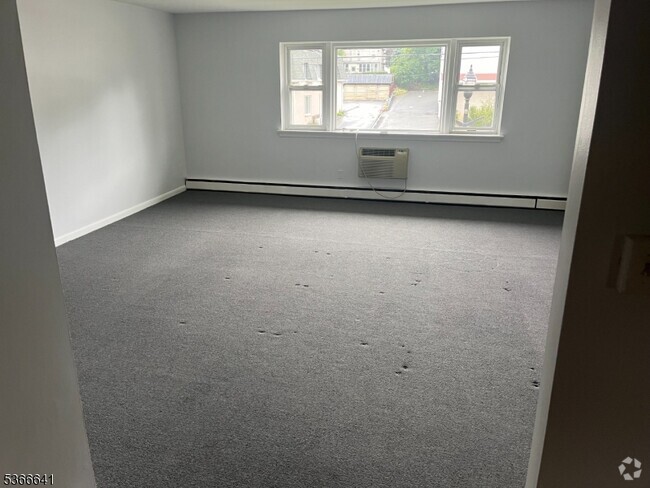 Building Photo - 365 Bloomfield Ave Unit B1 Rental