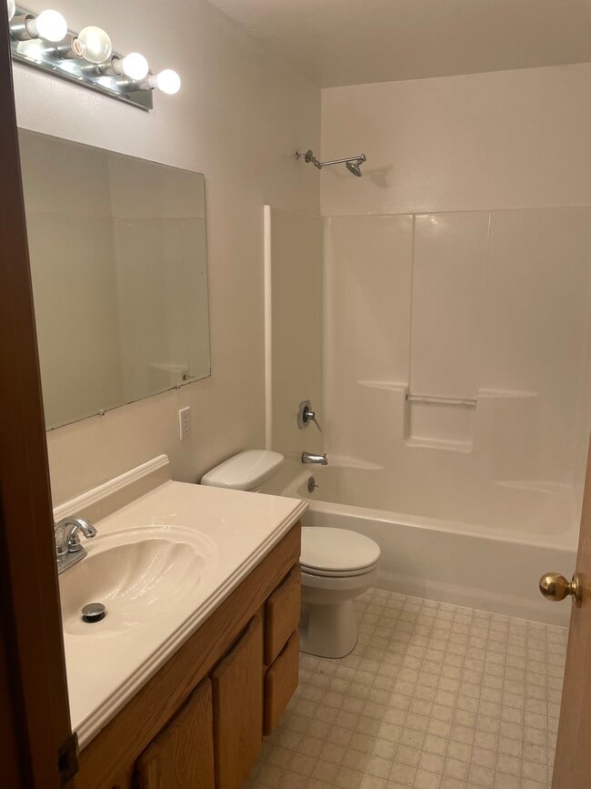 Photo - 304 NE 50th St
