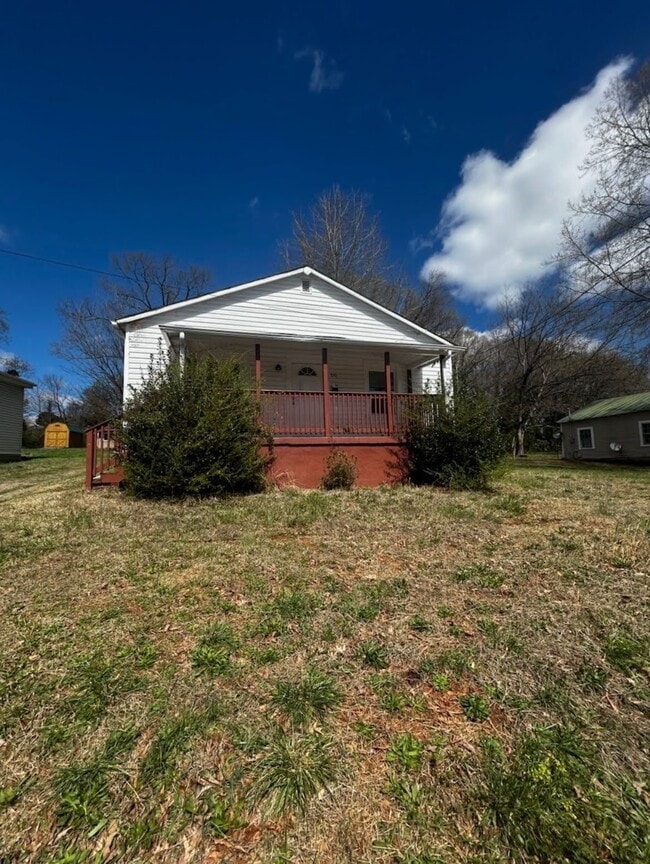 Photo - 350 Juless St