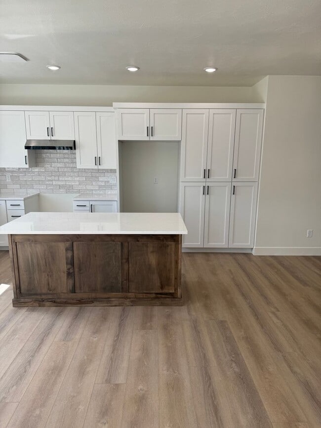 Photo - TWIN HOME FOR RENT IN SUGAR CITY - 3 BEDROOMS 2 FULL BATHROOMS