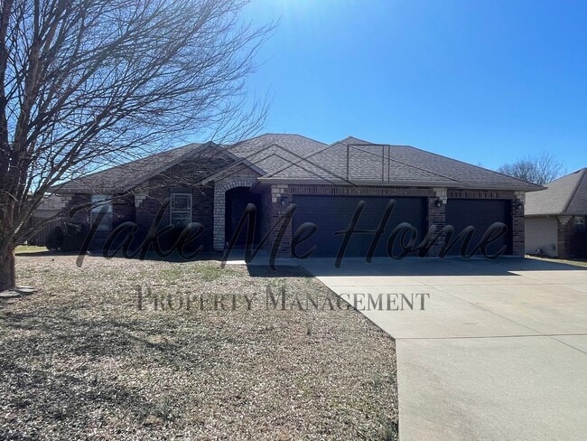 Photo - 4 Bedroom home in Springfield school district!