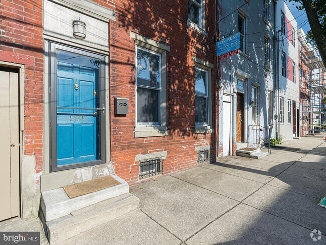 Building Photo - 1439 N Howard St Rental