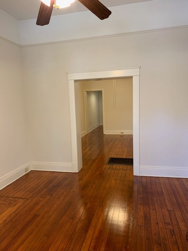 Photo - Wonderful lower unit with fresh paint