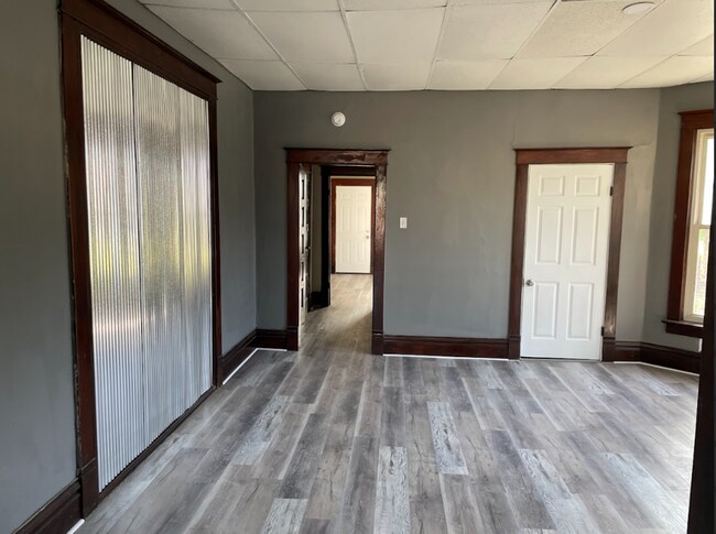 Photo - 216 N Lynn St