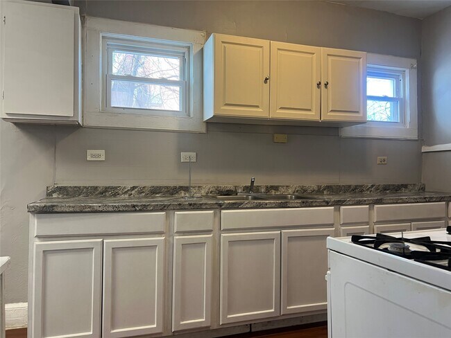 Photo - 274 Chenango St Unidad 1