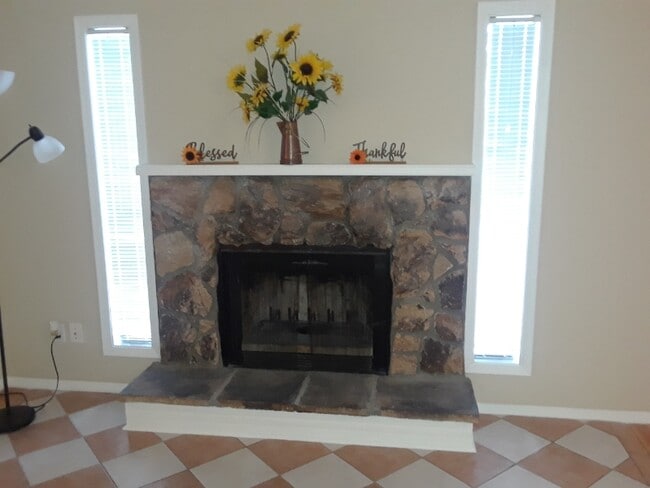 Photo - 1854 Zebulon Dr