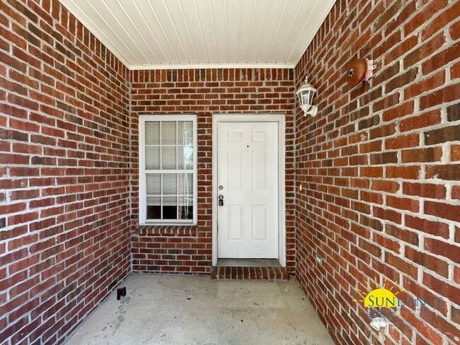 Photo - Charming 3 Bedroom Townhouse in Fort Walton!