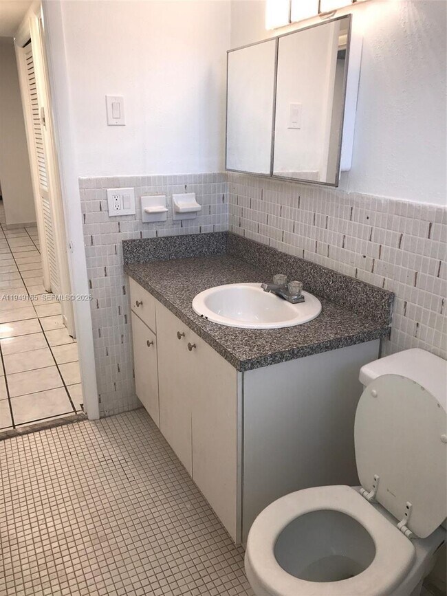 Photo - 4005 W McNab Rd
