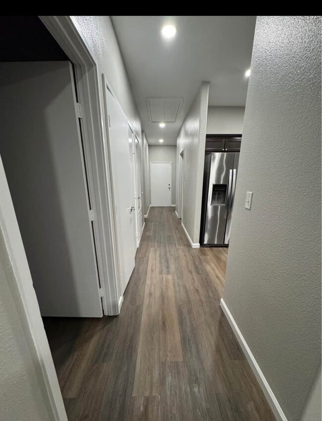 Photo - 4741 Providence St