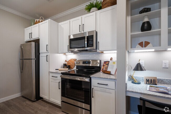 1BR, 1BA - 638SF - Ariza Easton Park