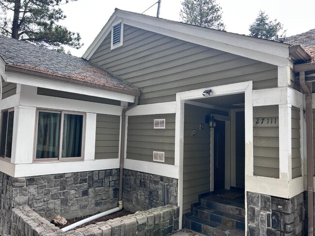 Building Photo - 27112 Sugar Pine Dr